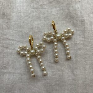 dingeltje klatergoud - handmade jewellery - bow earrings